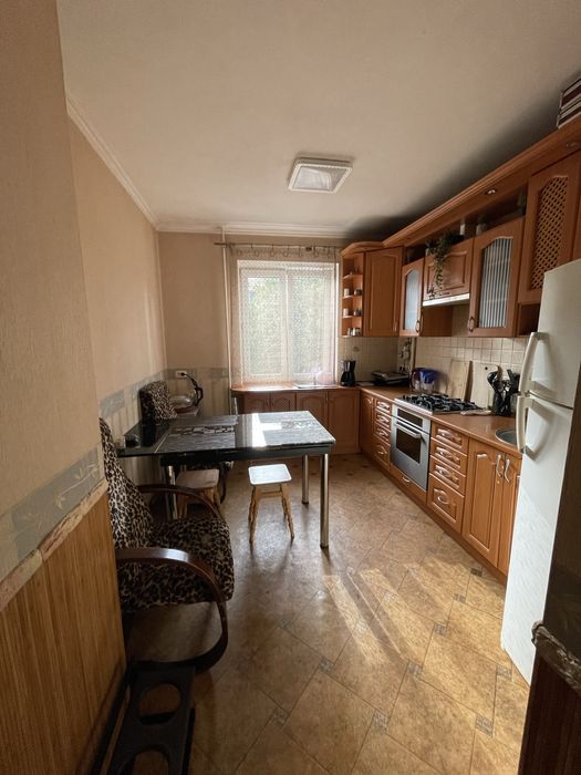 Продам 3к квартиру, вул. Синьоозерна, 4а, Святошино