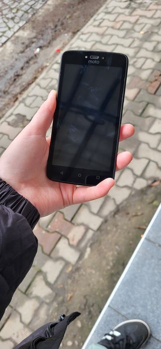 Продаю смартфон Motorola C XT1750.