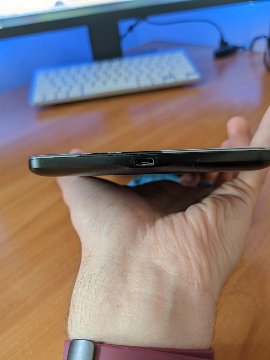 Планшет Samsung Galaxy Tab 4 7" 8GB 3G чорний