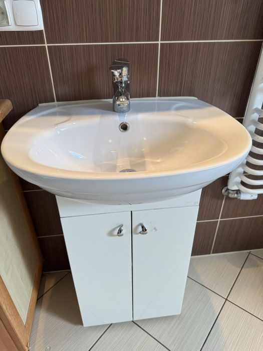 Umywalka z szafką