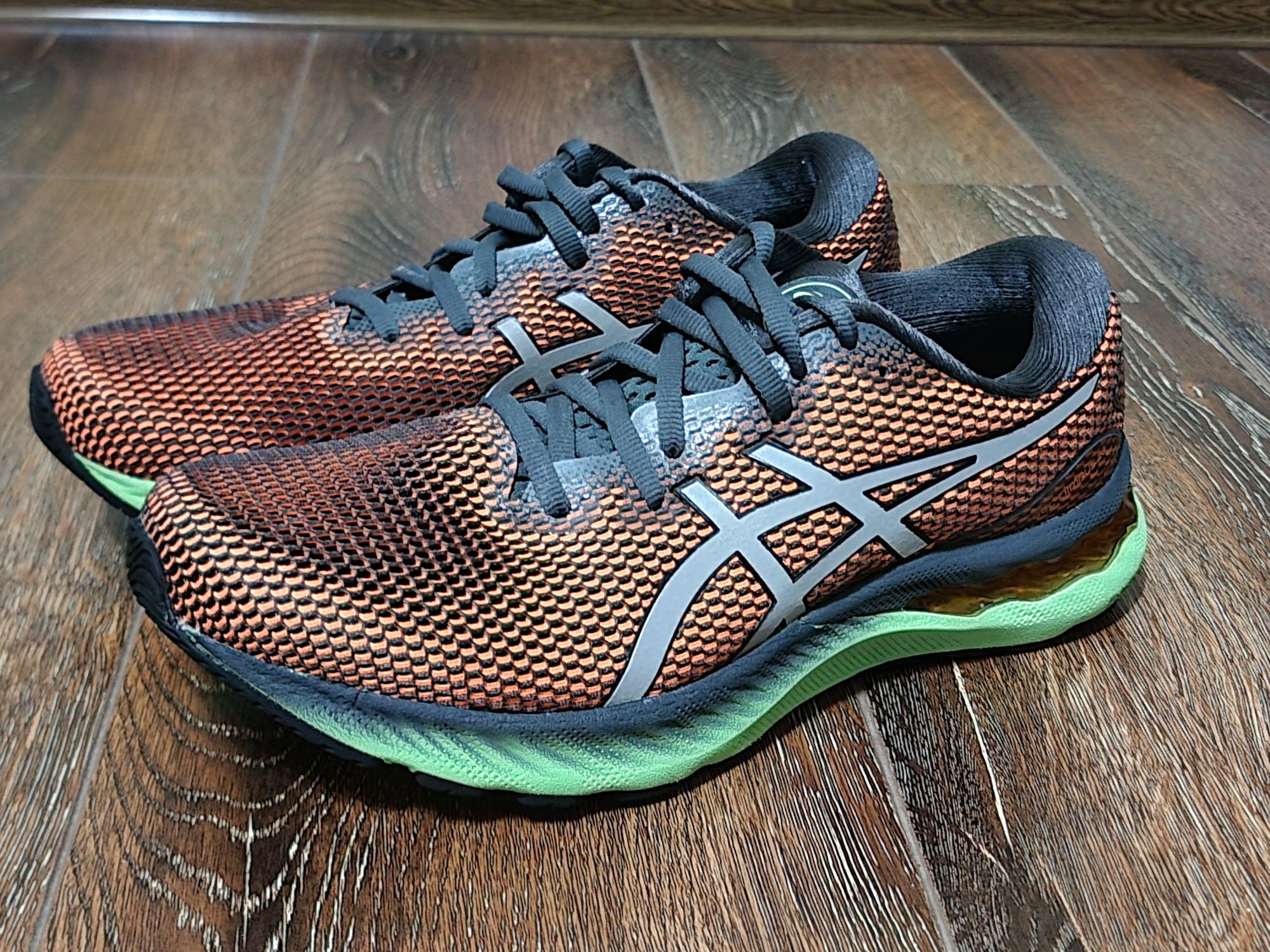 Оригінал 100% чоловічі кросівки asics nimbus 23 eur 42