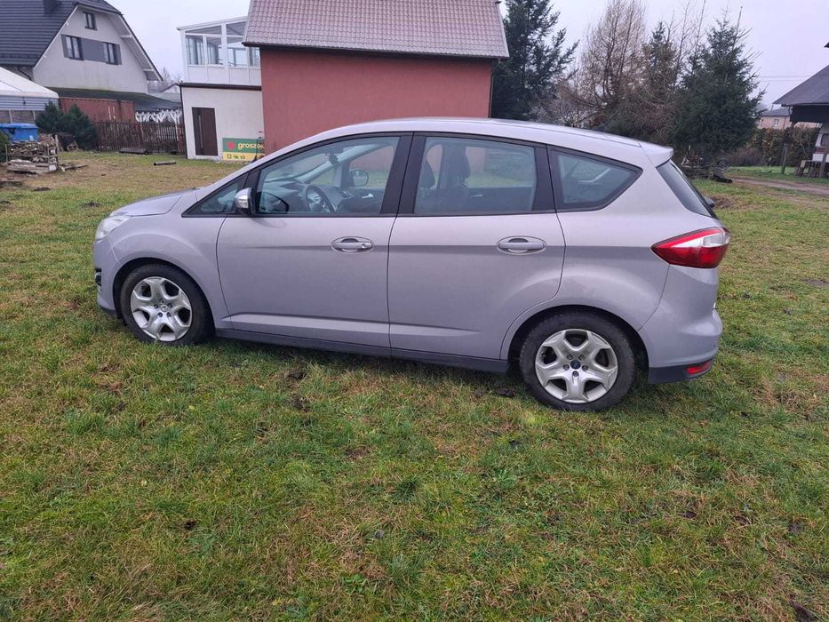 samochód osobowy Ford C-MAX