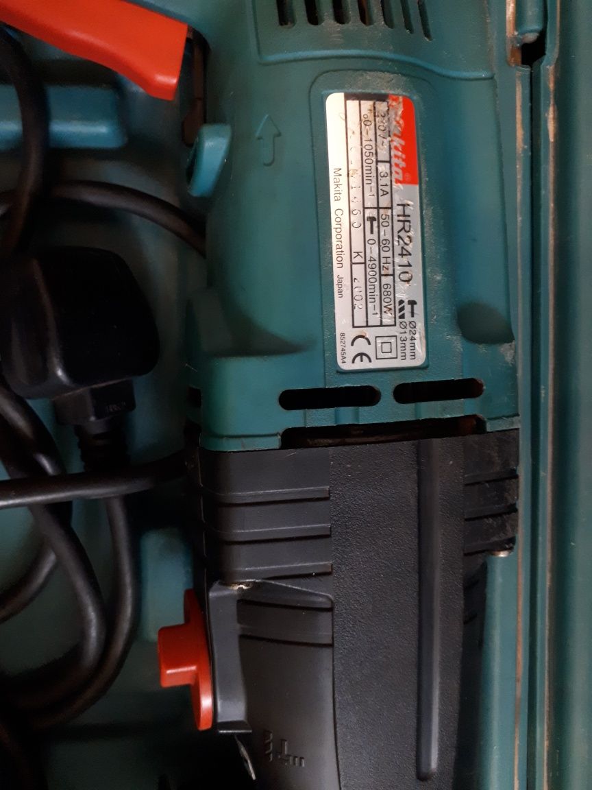 Makita hr1830 перфоратор з Європи.Макіта hr2410