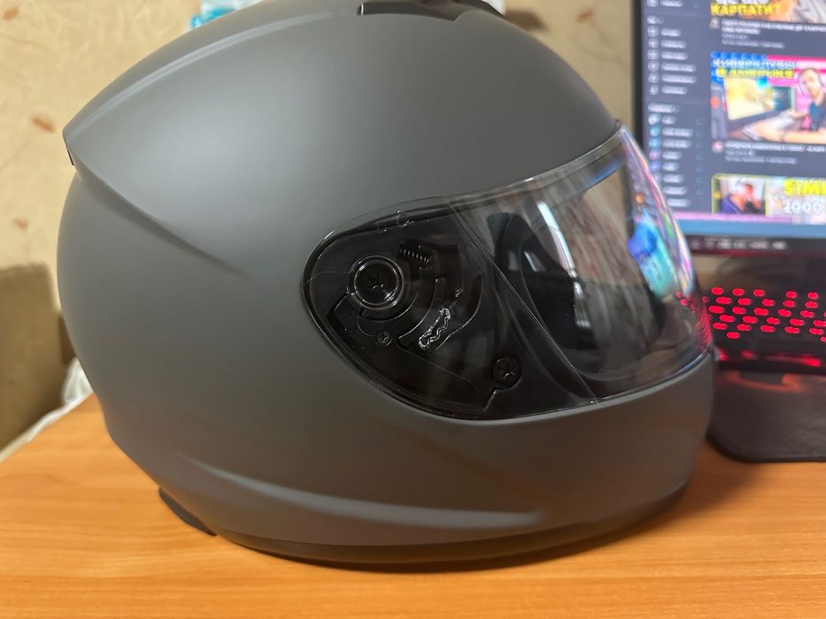 Продам шолом мото