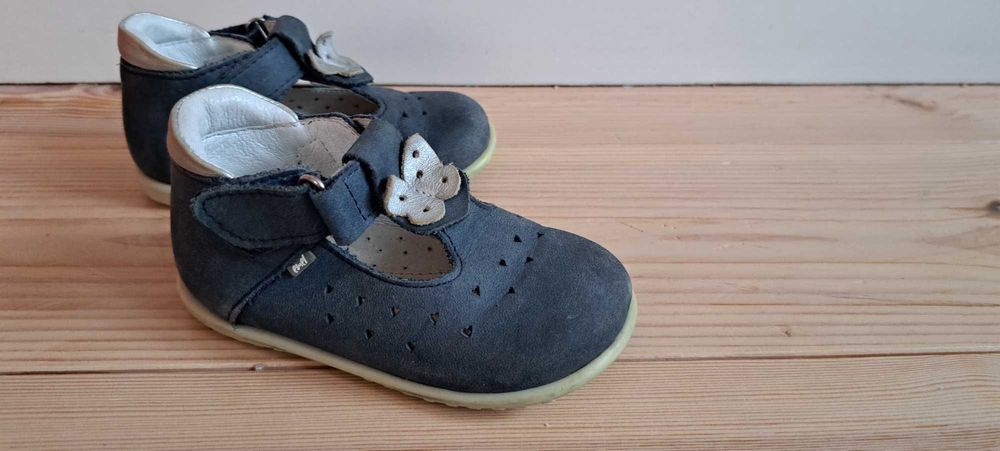 21 Emel balerinki granat z motylkiem