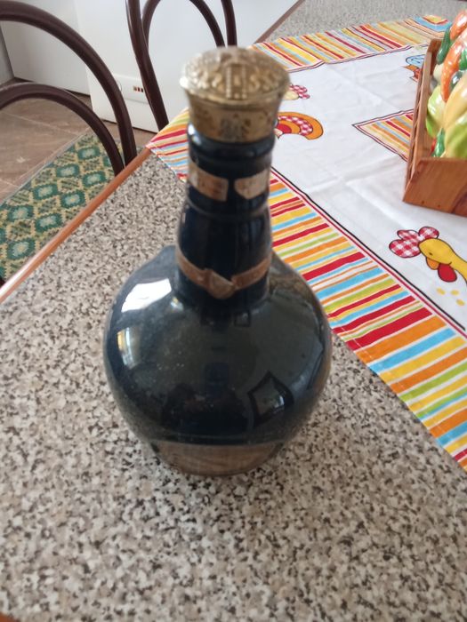 Garrafa de whisky antiga