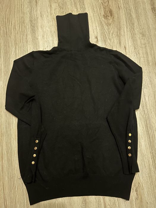 Чорний гольф zara