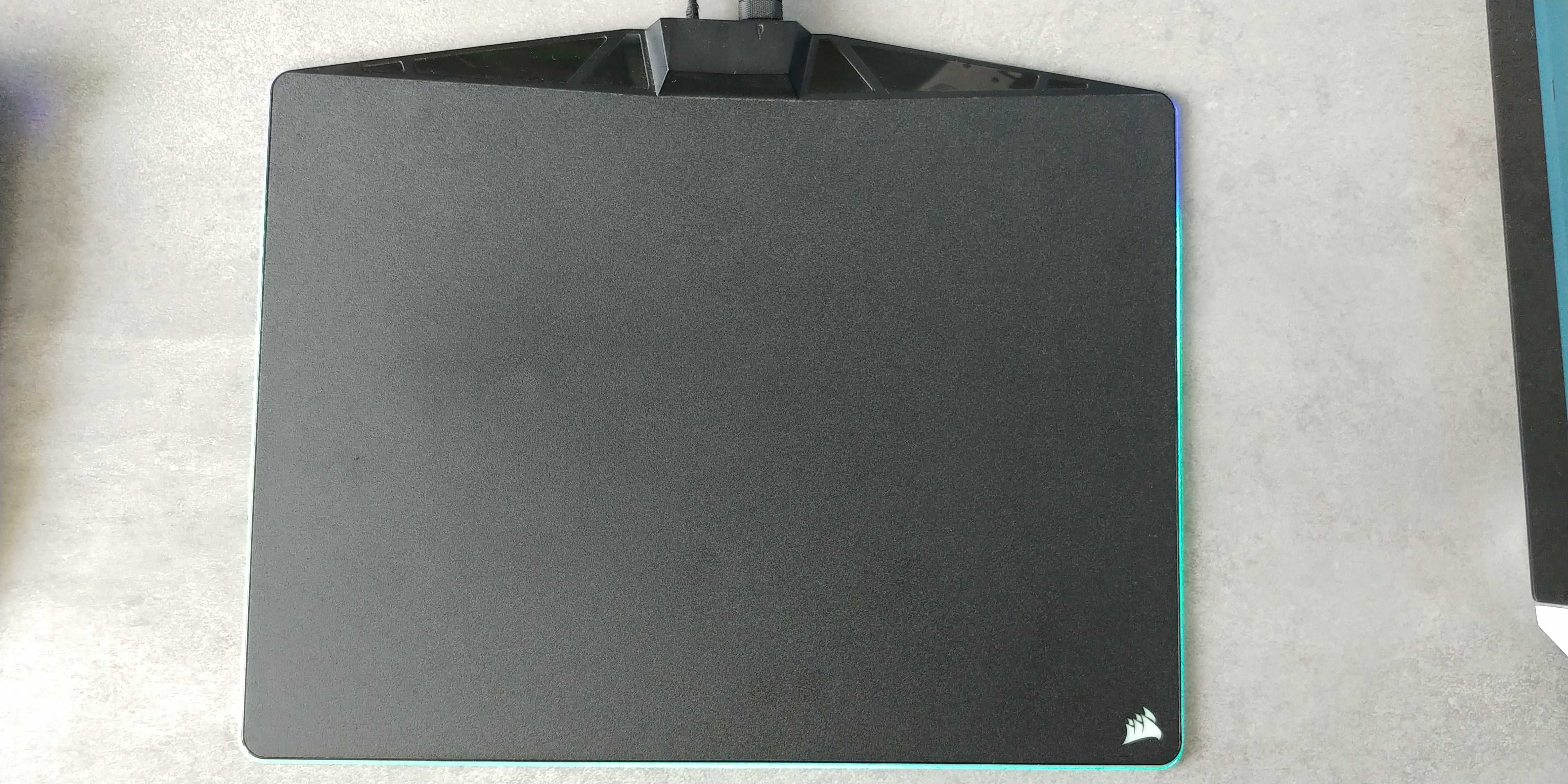 Podkładka pod mysz gamingowa RGB Corsair MM800
