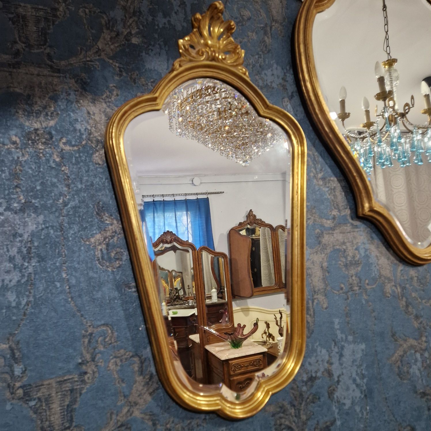 Piękne stylowe lustro w złotej ramie nr 19