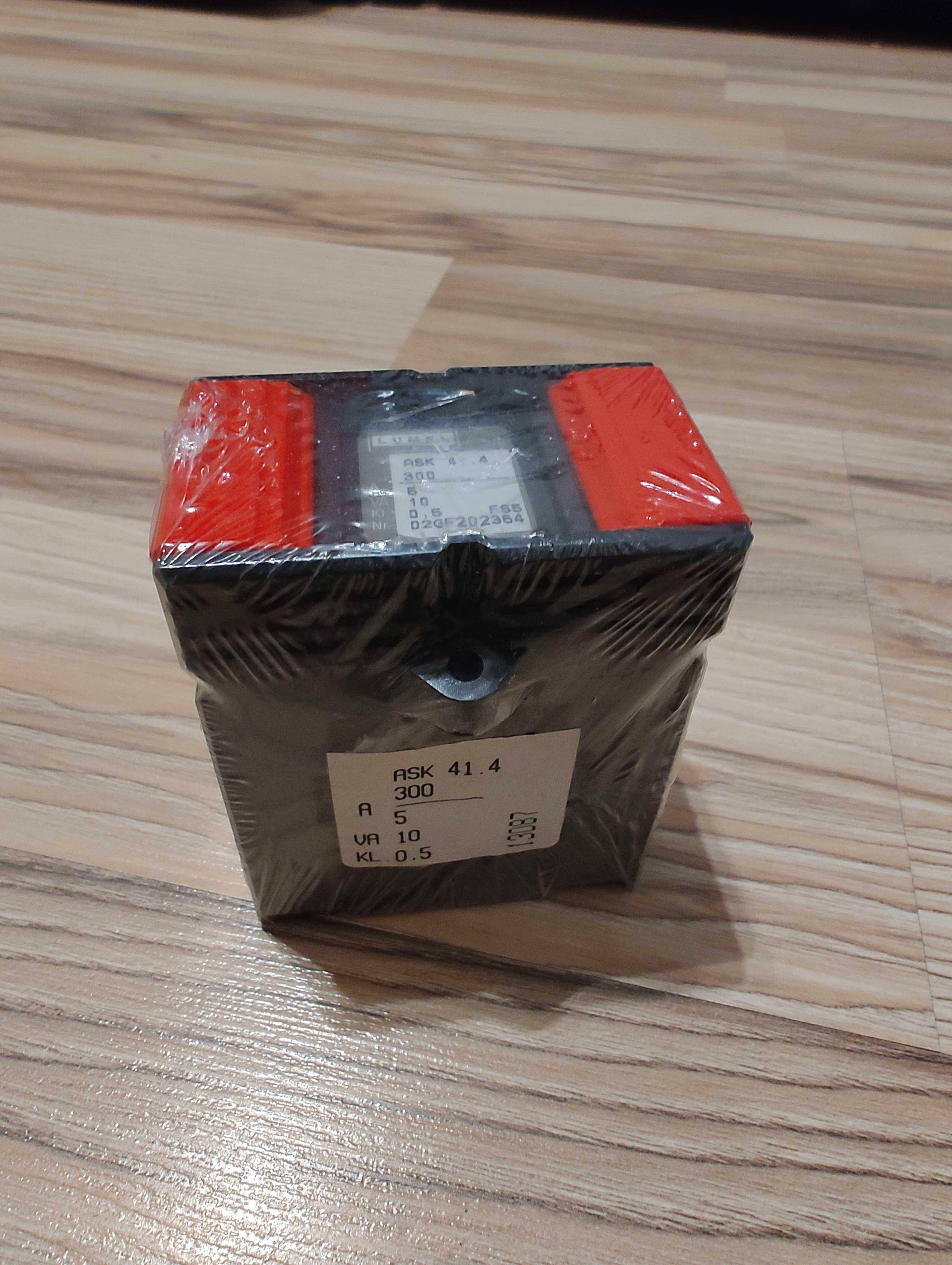 Lumel Przekładnik prądowy nn ASK 41.4, 300/5 A, 10 VA, kl. 0,5