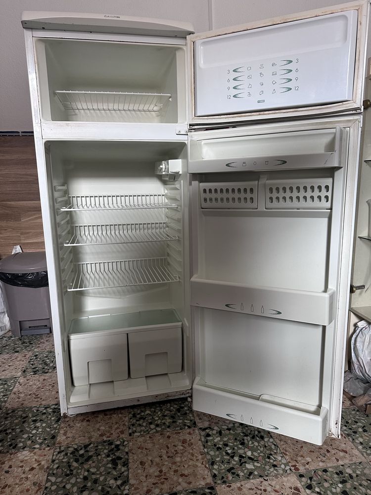 Vendo frigirifico 2 portas