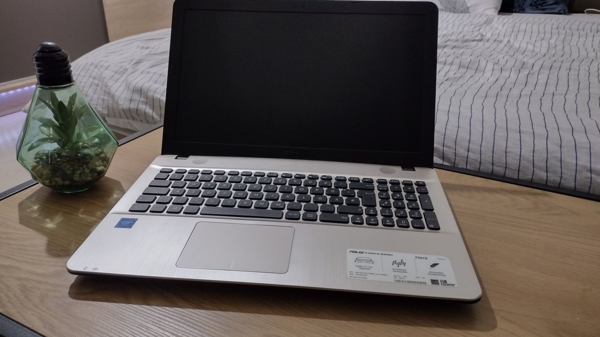 Laptop Acer F541s INTEL