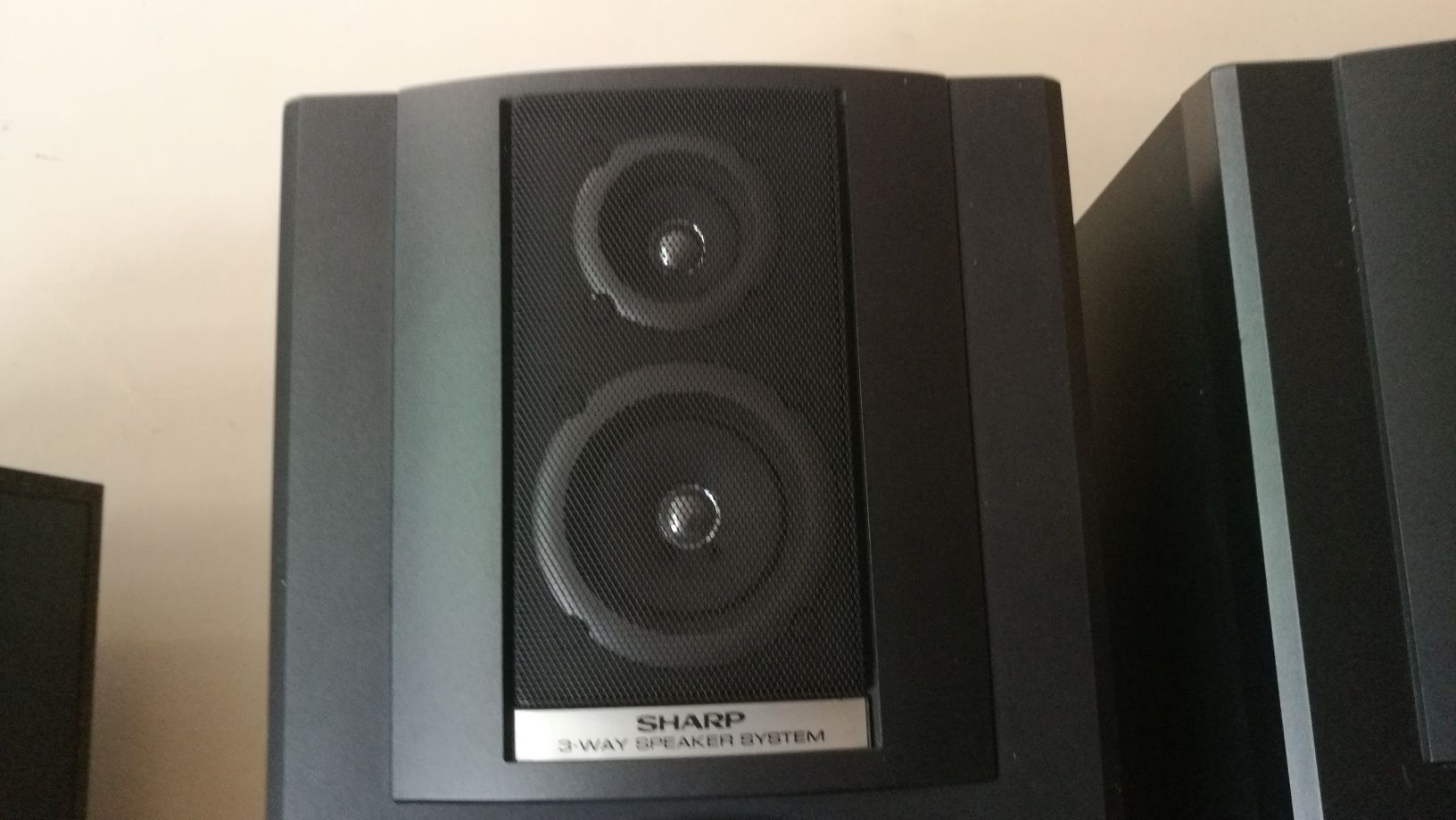 Kolumny Sharp model CP 320 GY