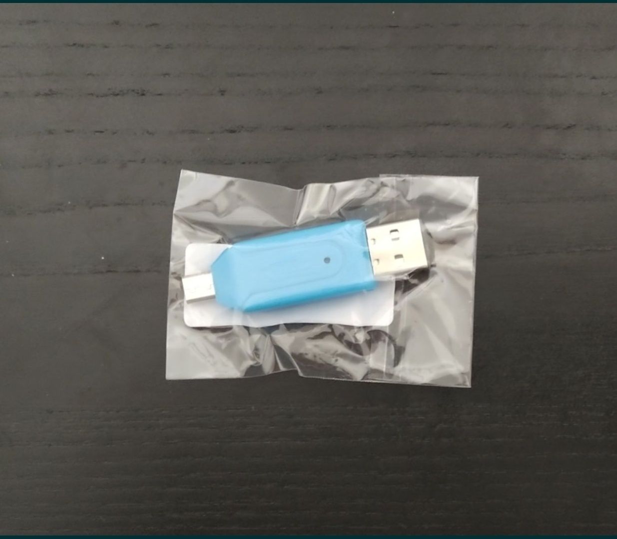 Adaptador USB para Micro USB e Leitor Cartões Novo