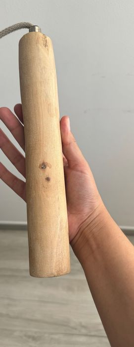 Candeeiro com cordas