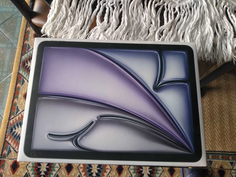 Caixa para Apple Ipad Air 11" M3, NOVA!