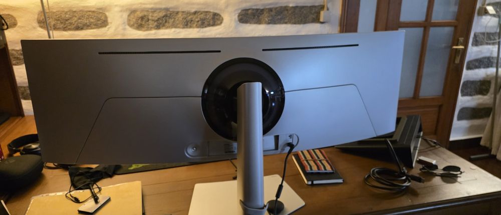 Monitor Ultrawide Samsung Odyssey OLED G93SC 49 polegadas