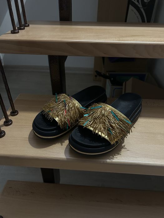 Шльопанці жіночі