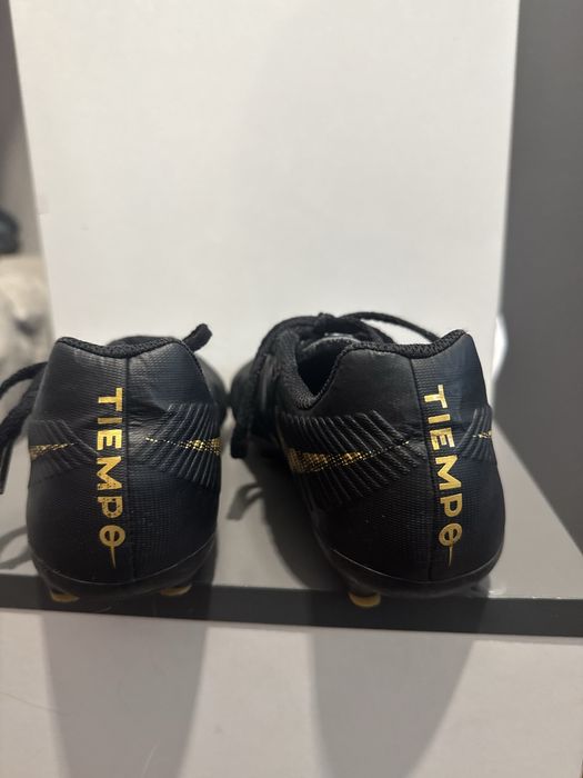футбольні бутси Nike tiempo 36р