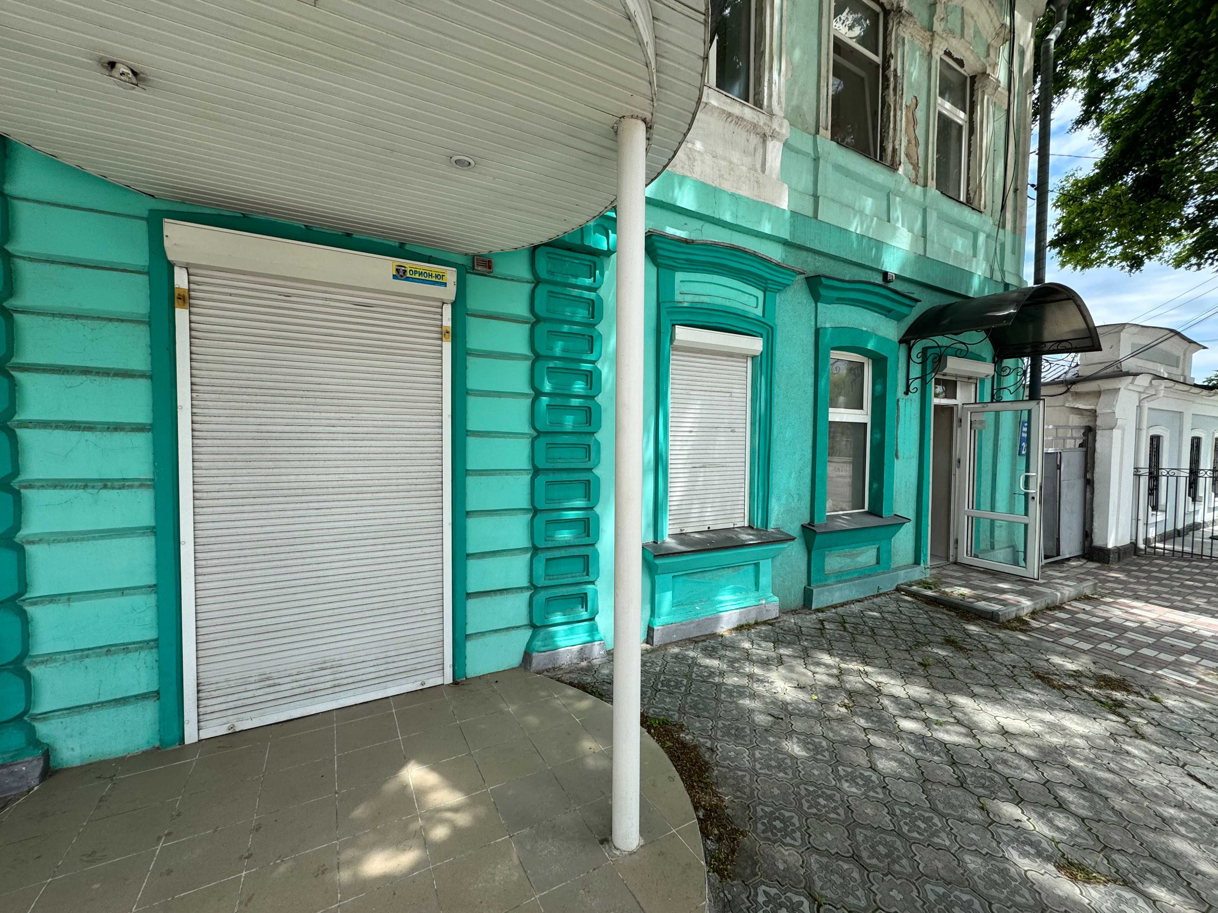 Адмірала Макарова 5 кутів 80 кв.м. фасад ремонт гарне місце
