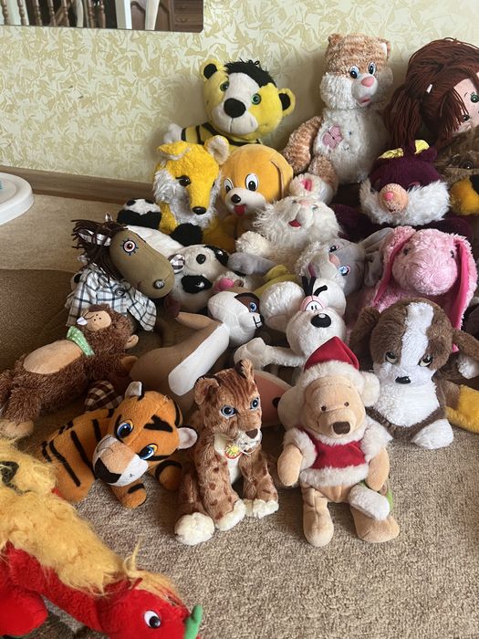 Мʼякі іграшки по 30