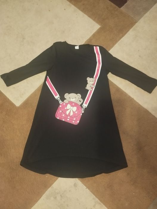 Sukienka na dziewczynkę.