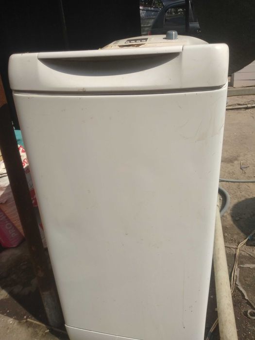 Продам стиральную машинку Ariston