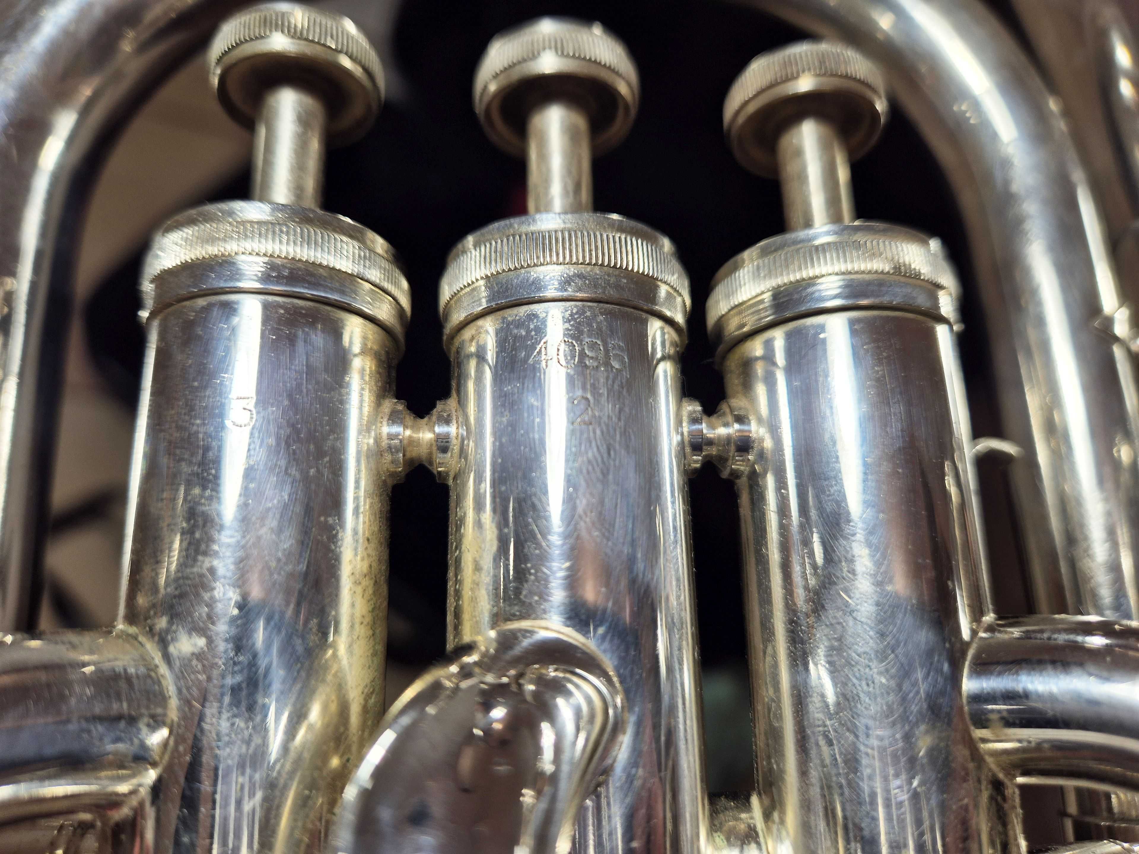Tuba Eufonium Puzon Euphonium Dimavery srebrne instrument dęty