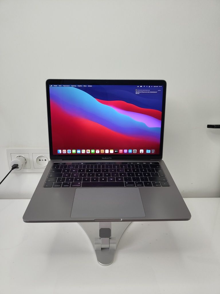 ноутбук Macbook pro 13 2016 а 1706 /i5/16 гб/SSD 256