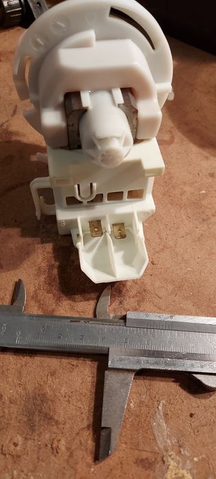 Vendo bomba de água de máquina loiça Bosch