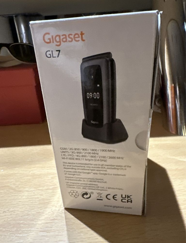 Gigaset GL7 telefon komórkowy dla seniorów z klapką funkcja SOS