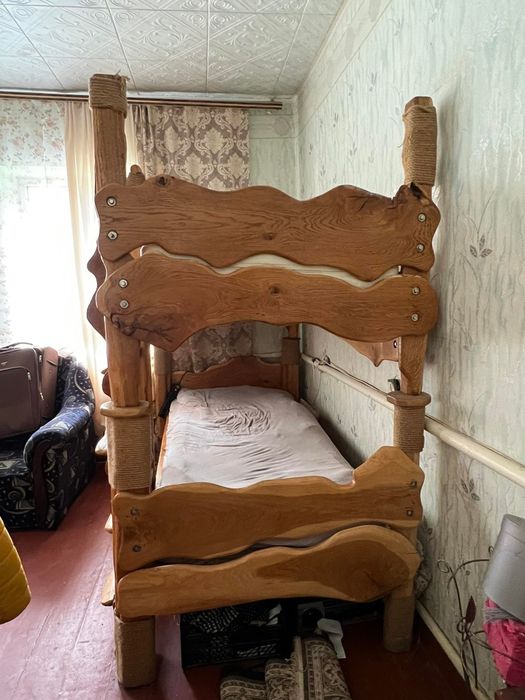 продам двоповерхове ліжко|натуральний дуб| можна викор. ОКРЕМО