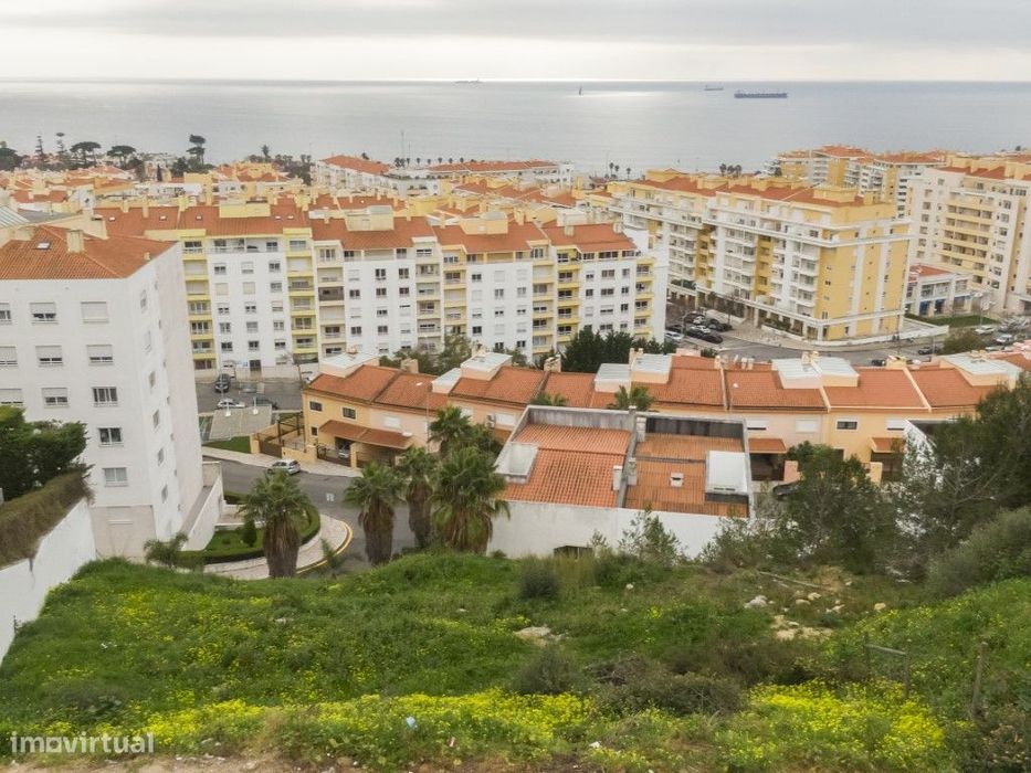 Para Venda Terreno Urbano com Vista de Mar, Parede, Cascais