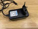 Zasilacz TOPCHARGEUR AC/DC Adapter TNS30W-090200 DC 9V 2A