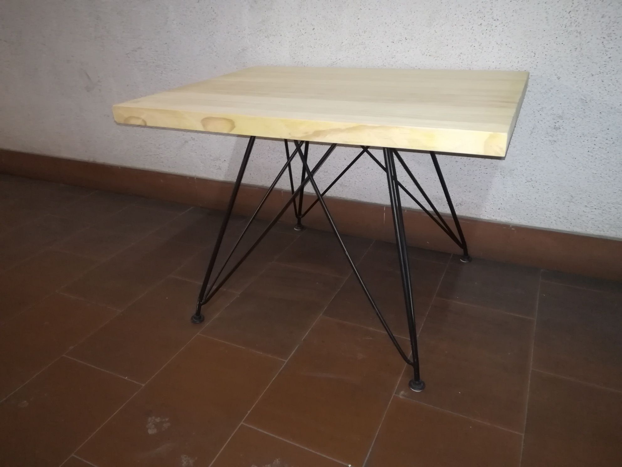 Mesa de apoio madeira maciça