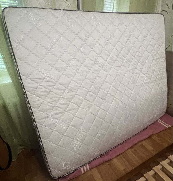 Продам кровать из натурального дерева 14700