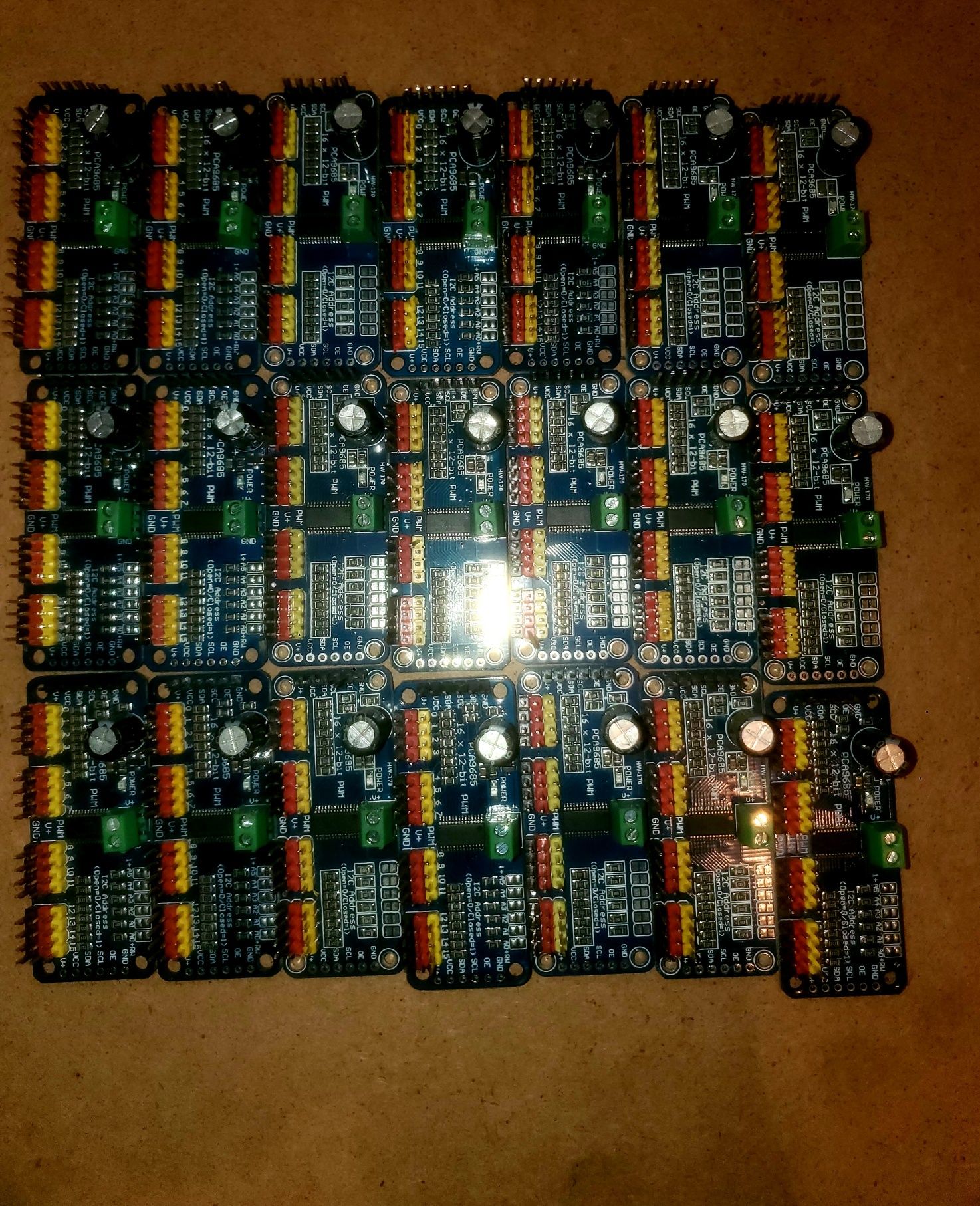16-канальний 12-bit PWM/Servo модуль з інтерфейсом I2C на PCA9685