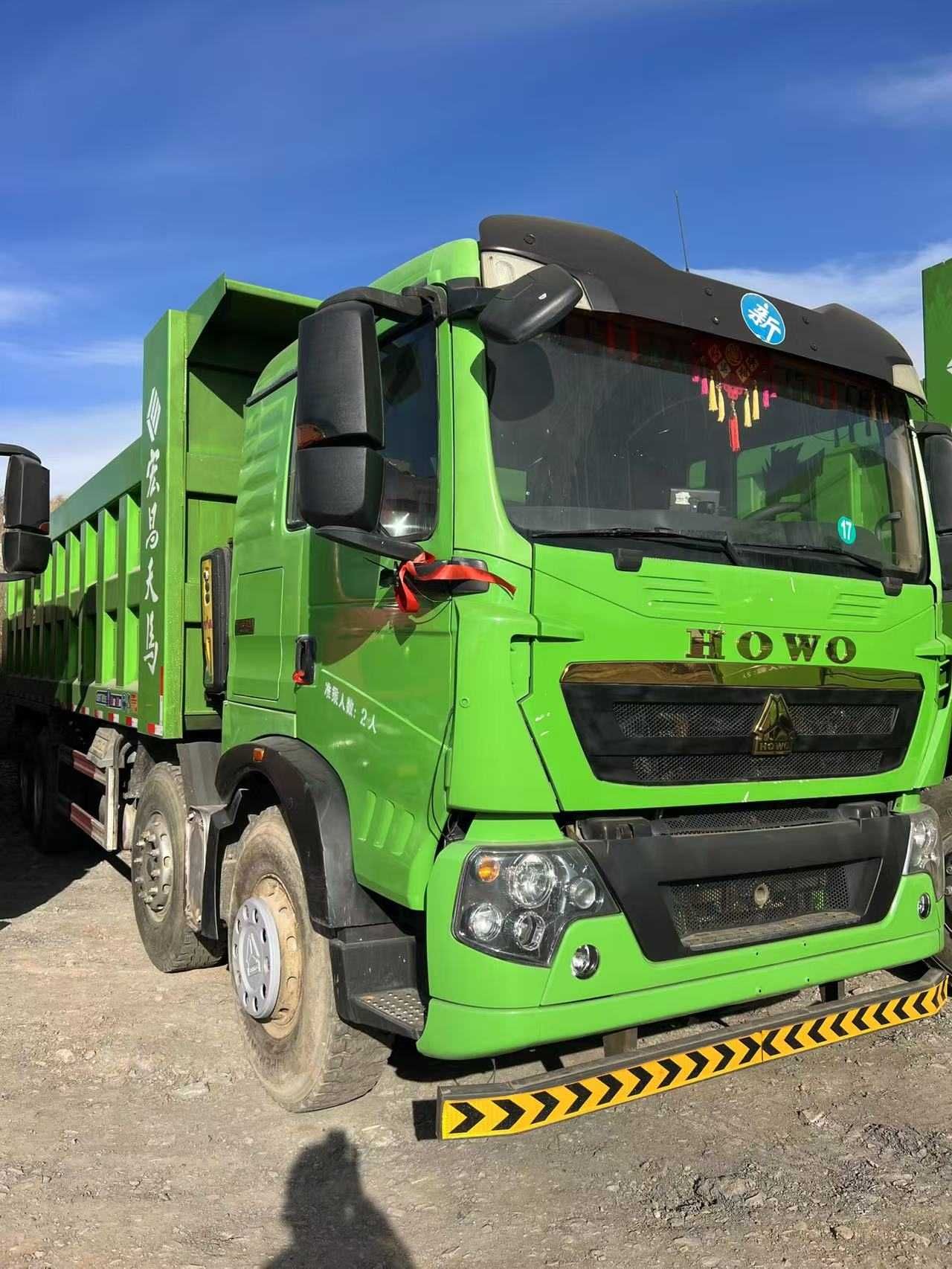 Самосвал  б/у  HOWO из Китая
