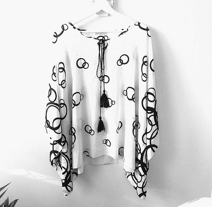 Piękna narzutka - kardigan - ponczo - nietoperz bez rozmiarowa