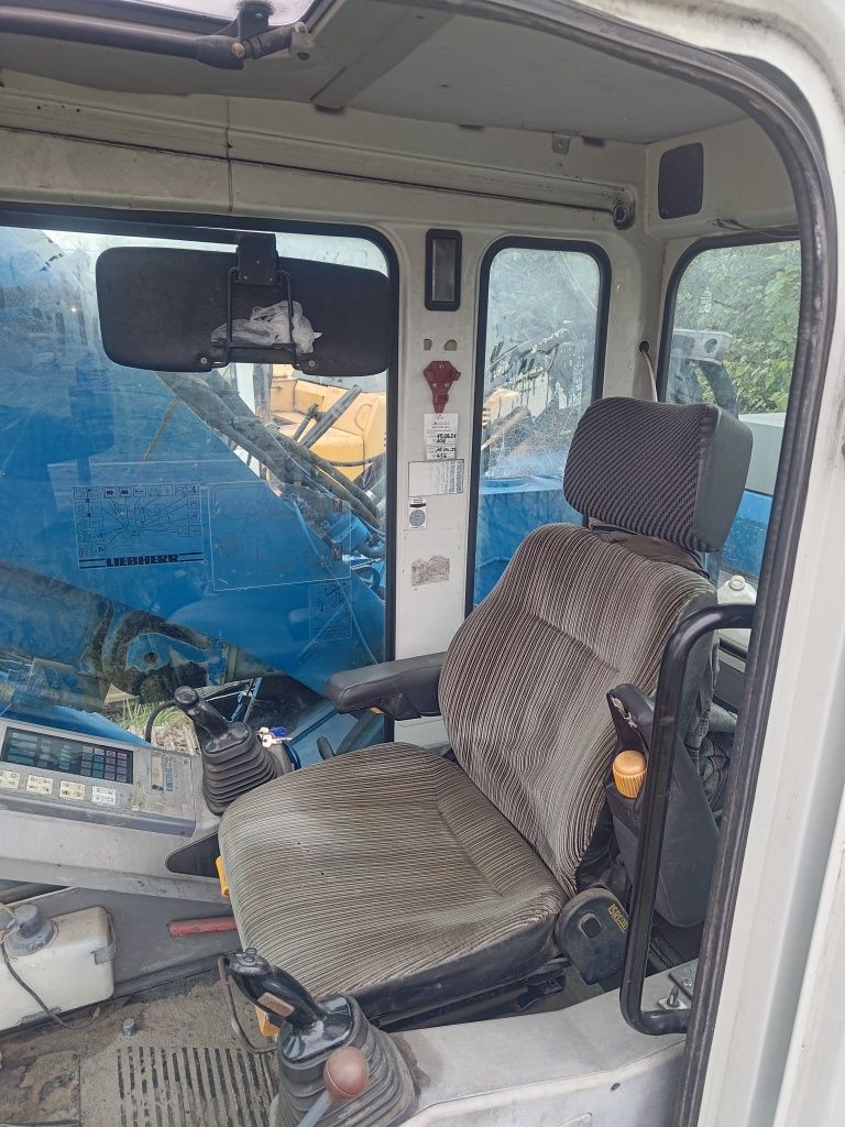 Koparka gąsienicowa liebherr 922