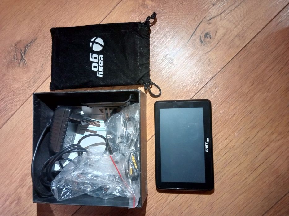Новий Gps-навігатор EasyGo 540B DVR