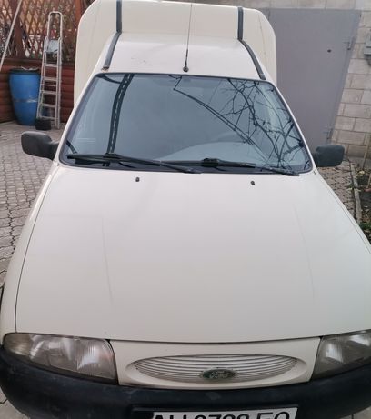 Ford courier 1998г