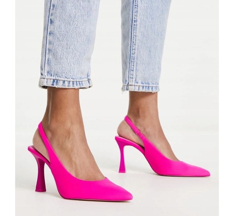 Różowe buty na obcasie Stradivarius 39