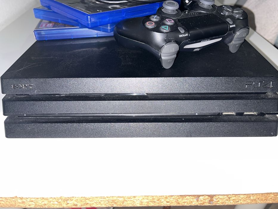 Playstation4 + 3 jogos