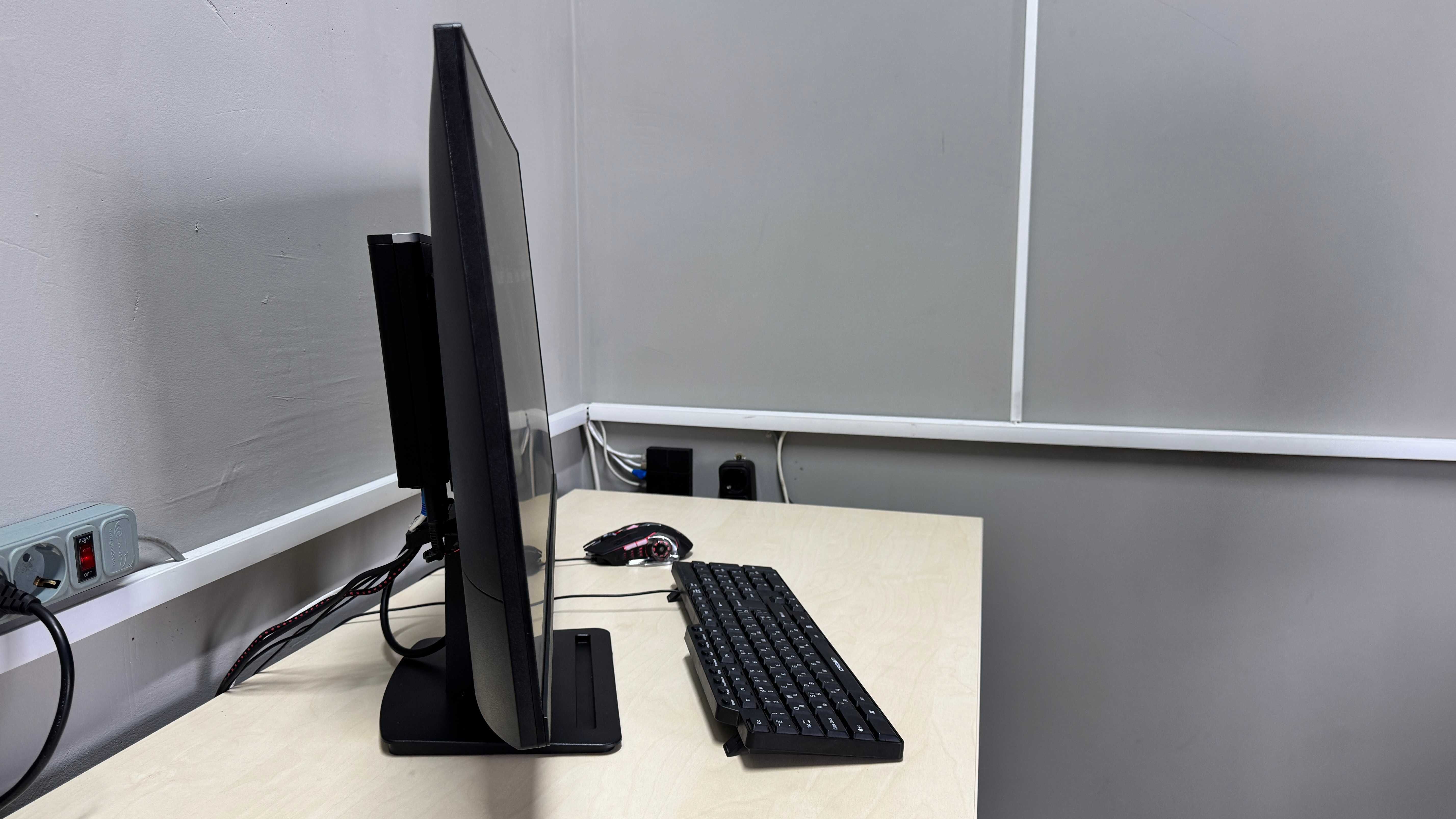 Моноблок для роботи екран HP/MSI ProDesk 400 s1151 Core i3-8100T 256