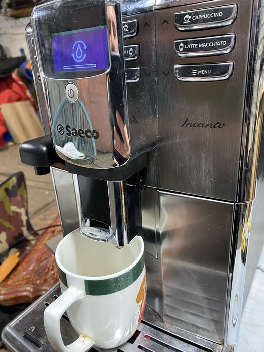 Кофемашина Saeco