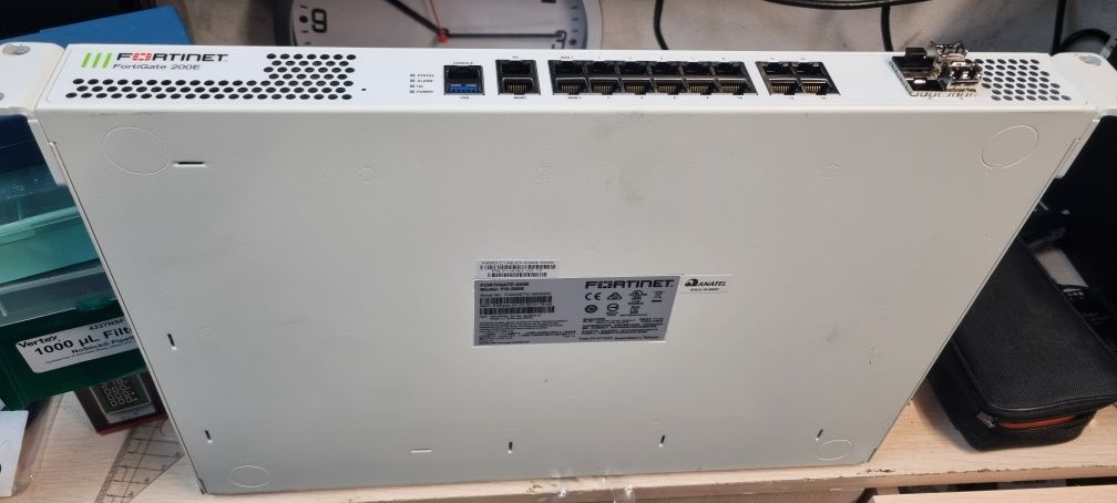 Router Fortinet FortiGate 200e