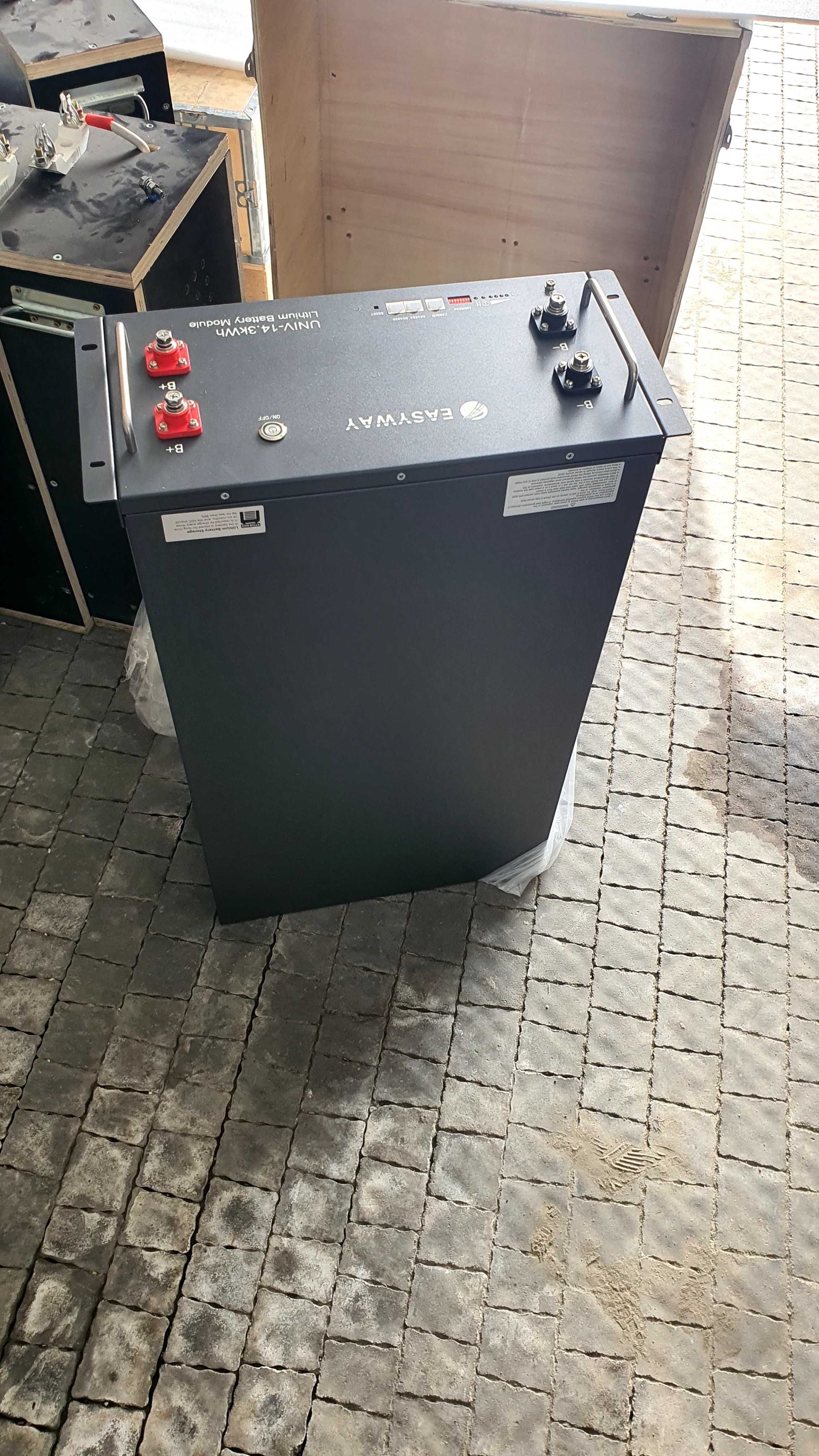 Батарея LiFePO4 8000 циклов Easywey.