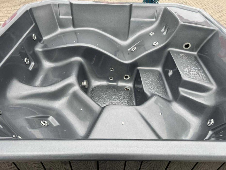 Balia bania hot tub jacuzzi ogrodowe całoroczne opalane drewnem masaż