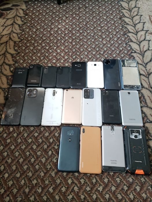 смартфони лот 20 штук